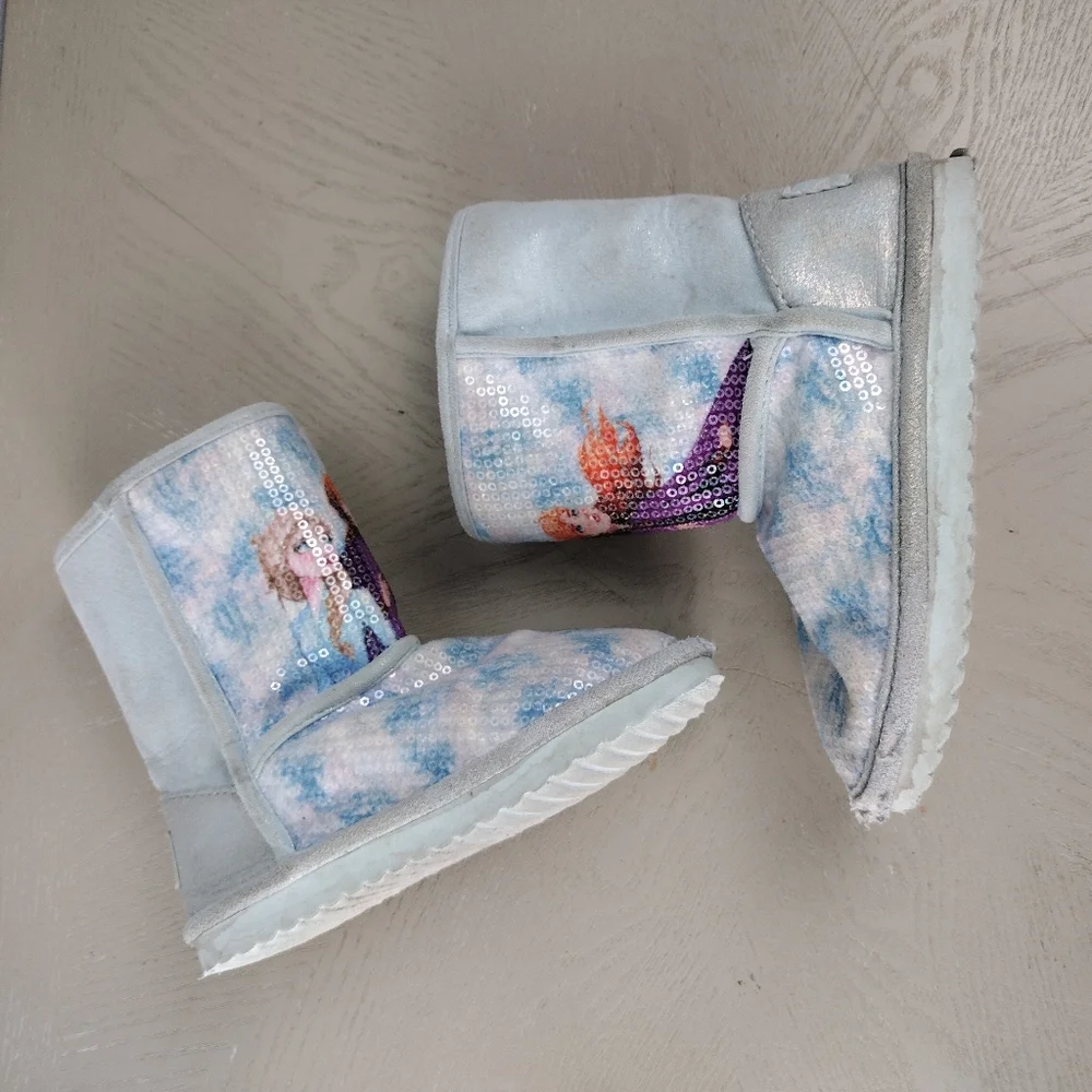 Frozen House Shoes